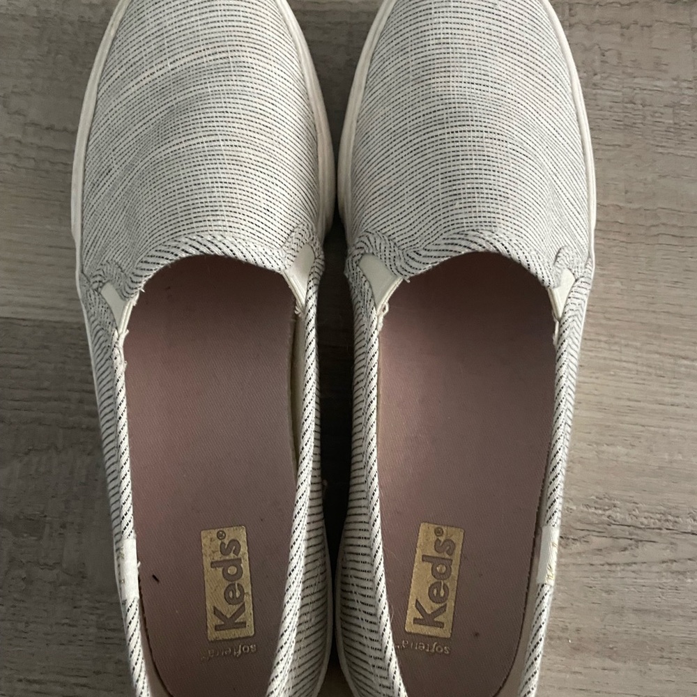Women’s Keds Striped Slip-On Sneakers 9.5 - Picture 3 of 4